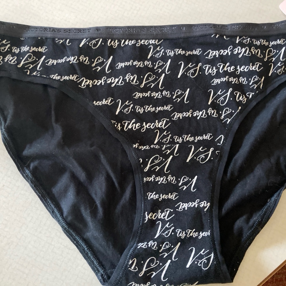 Victorias Secret Bikini words M